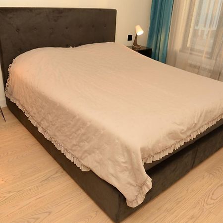 Apartman Irma Sajmiste Exteriör bild