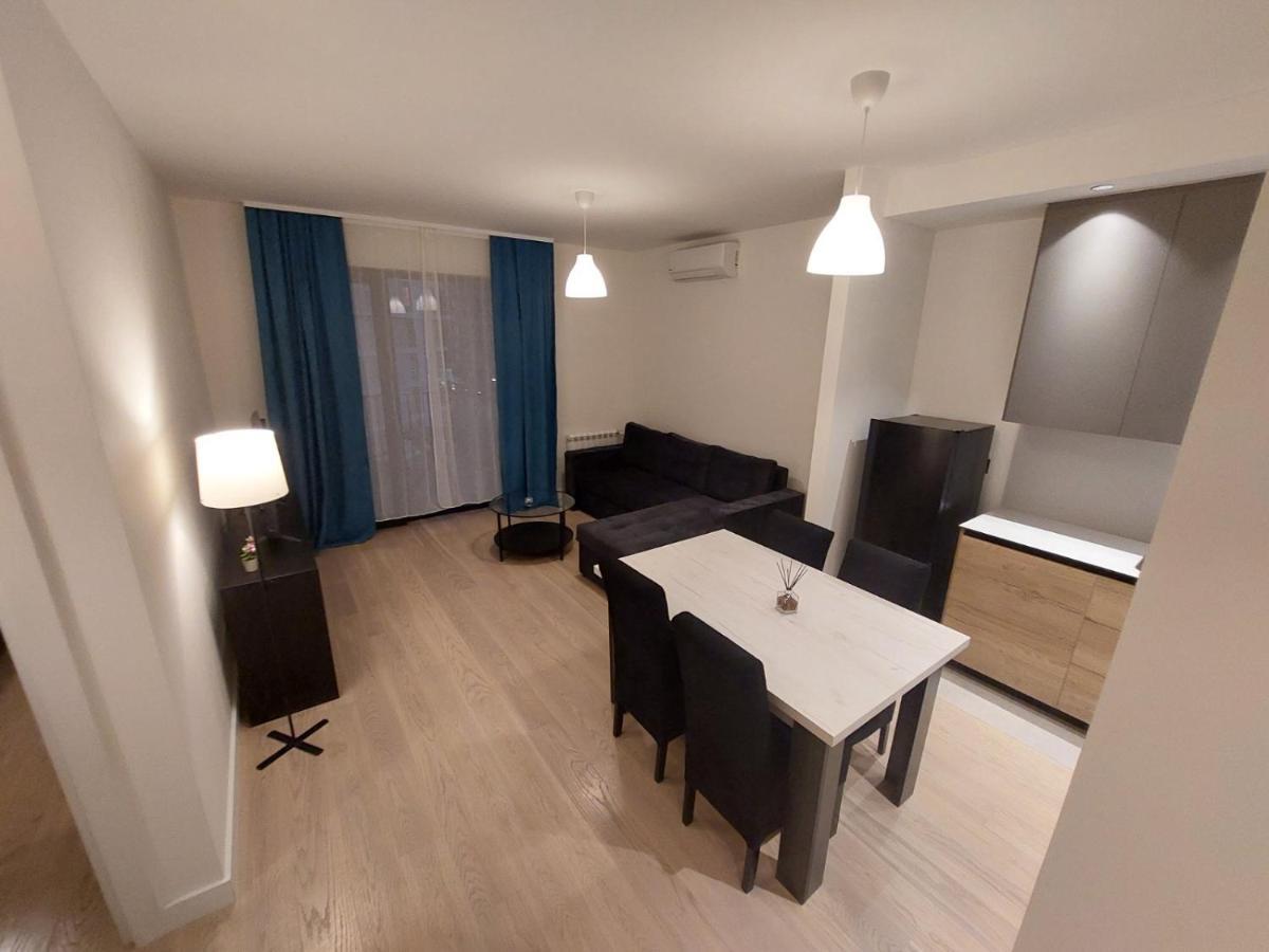 Apartman Irma Sajmiste Exteriör bild